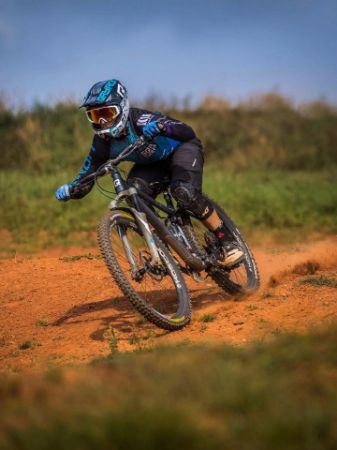 Zobrazit produkty v kategorii Enduro Obrázek pro kategorii Enduro