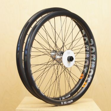 Zobrazit detail produktu - KASTAR D40 race carbon  29 Obrázek KASTAR D40 race carbon  29